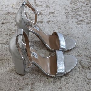 Steve Madden Silver Block Heel Pump size 6